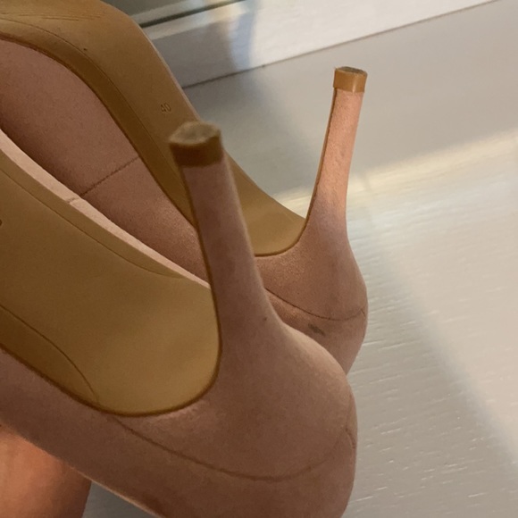 Cream velvet feel pointy toe 4” heels - Picture 9 of 9